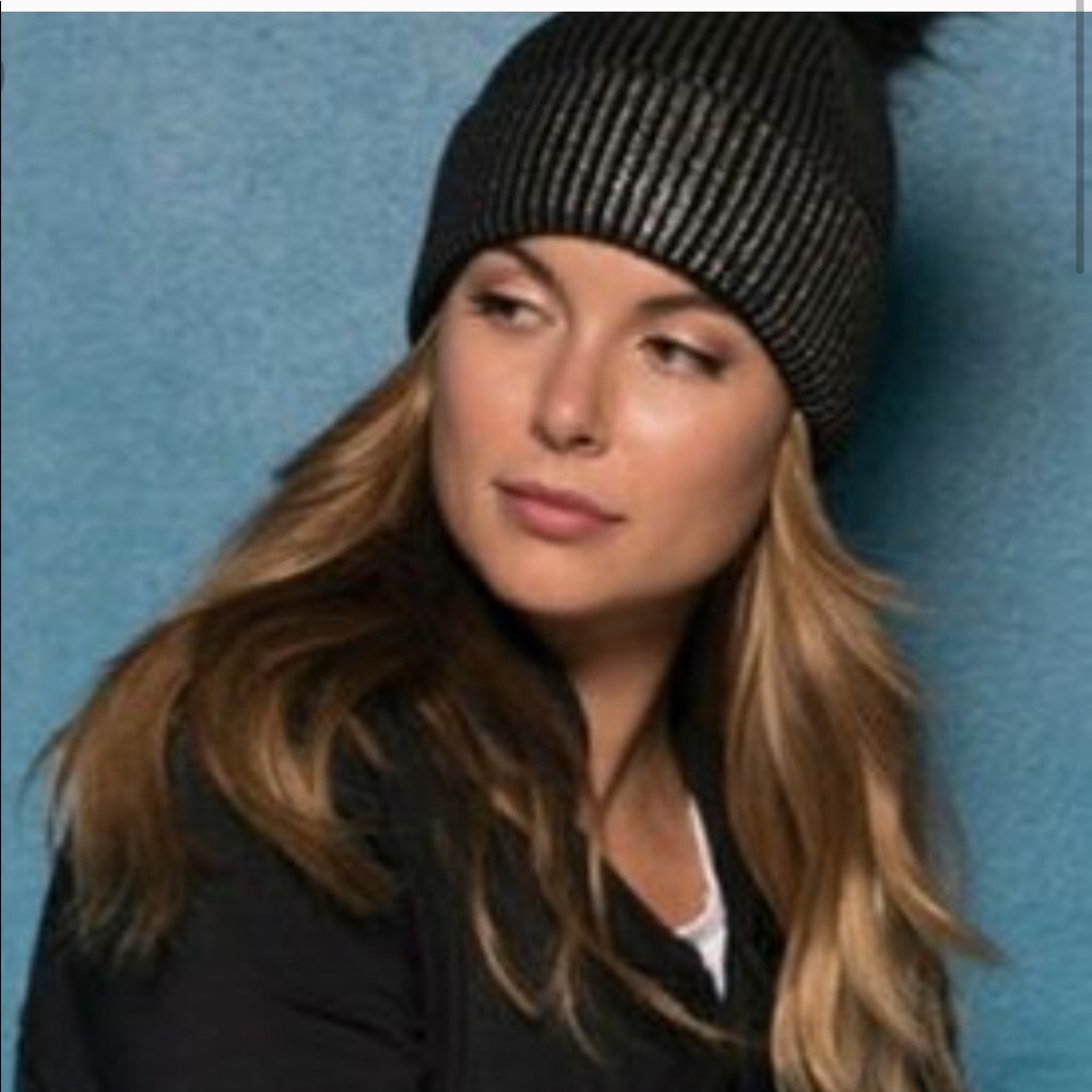 NWT Lululemon Black All That Shimmers Foil Toque
